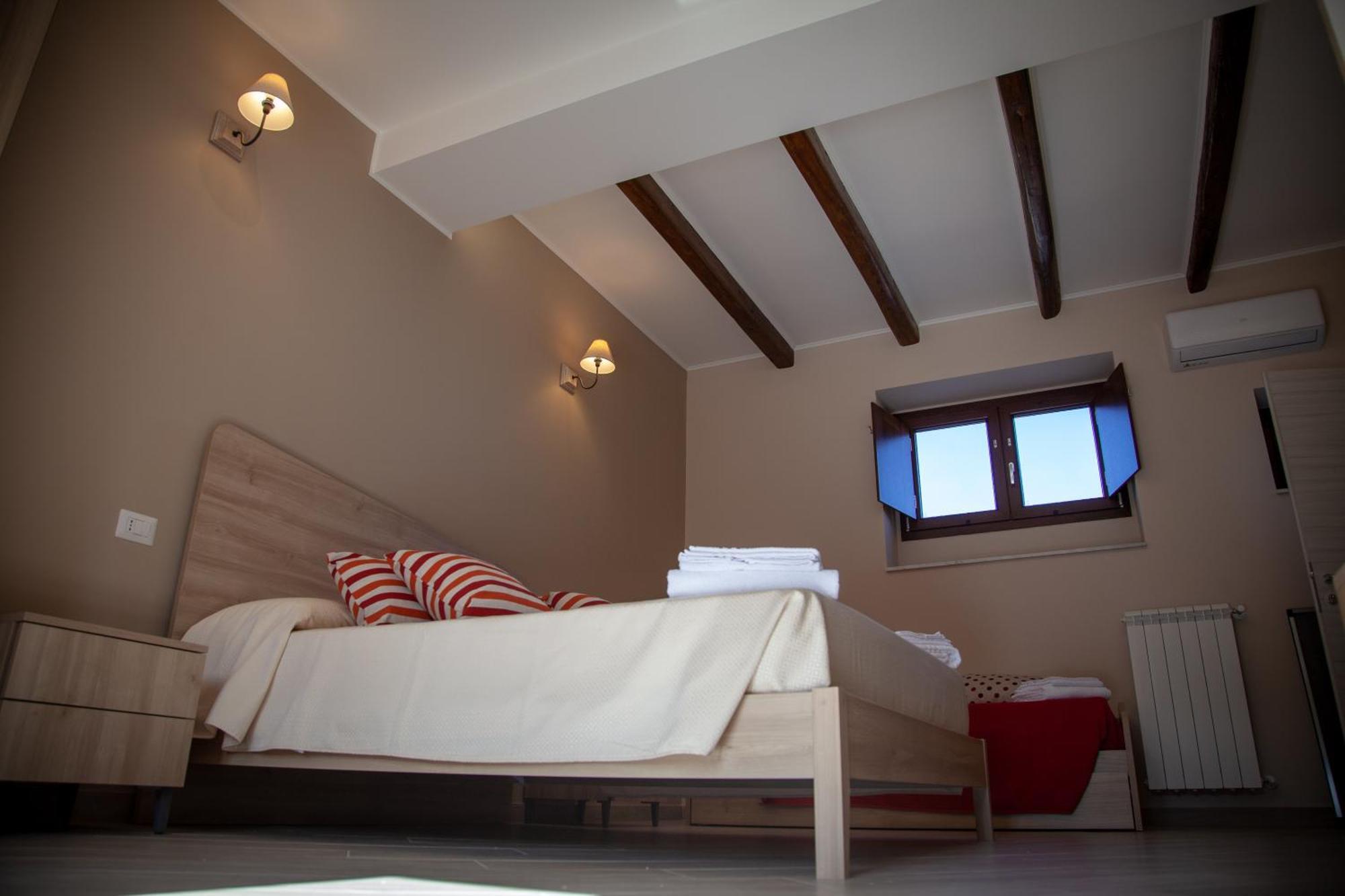 Al Centro Casa Vacanze Mistretta Δωμάτιο φωτογραφία