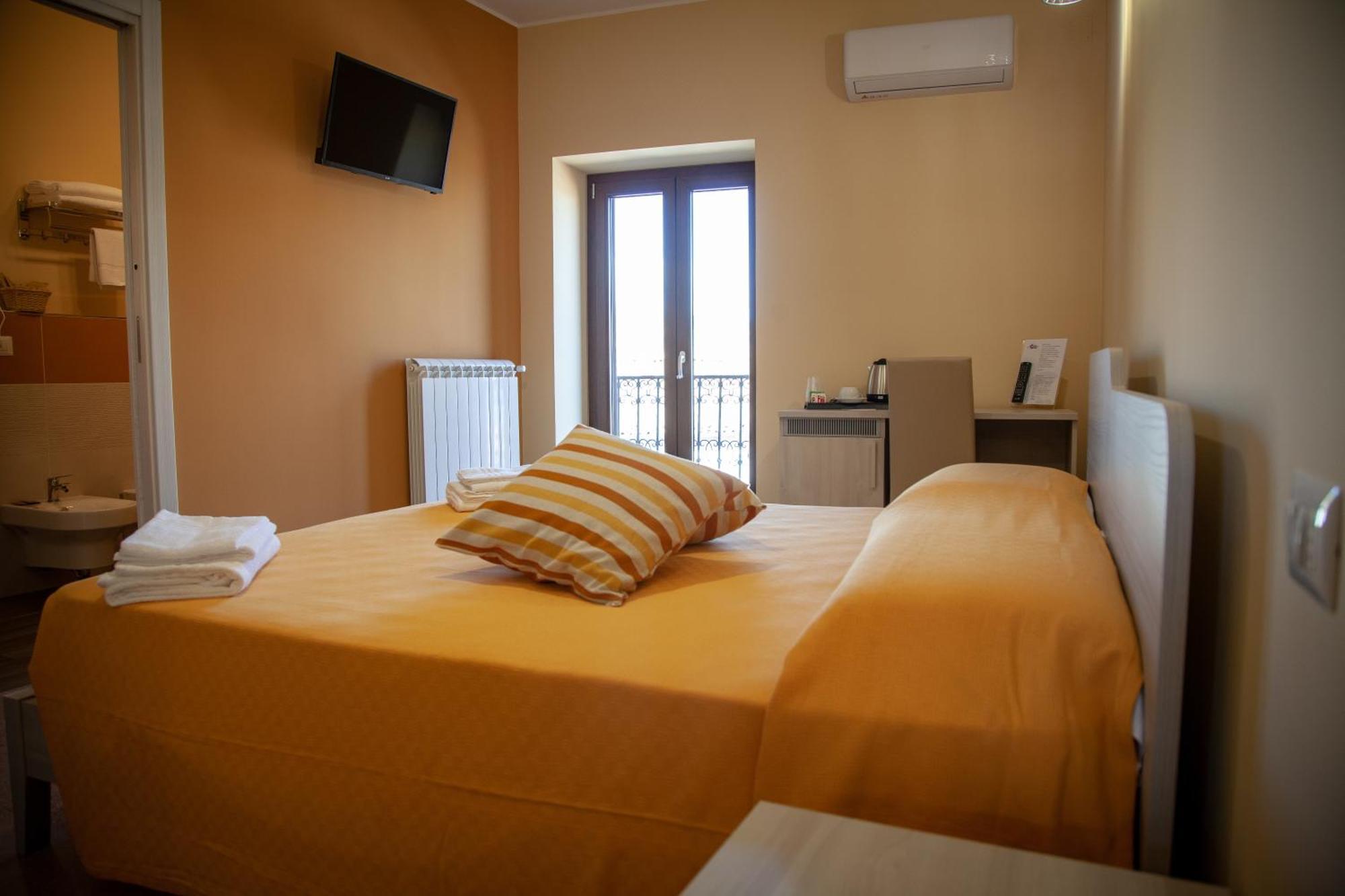 Al Centro Casa Vacanze Mistretta Δωμάτιο φωτογραφία
